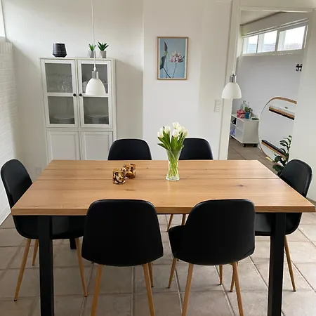 Skont Naer Dejlig Og I Skovby Pa Sydals Vakantiehuis